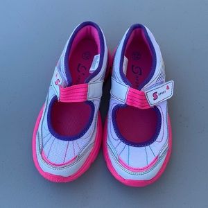 Sport - size 12 sneaker